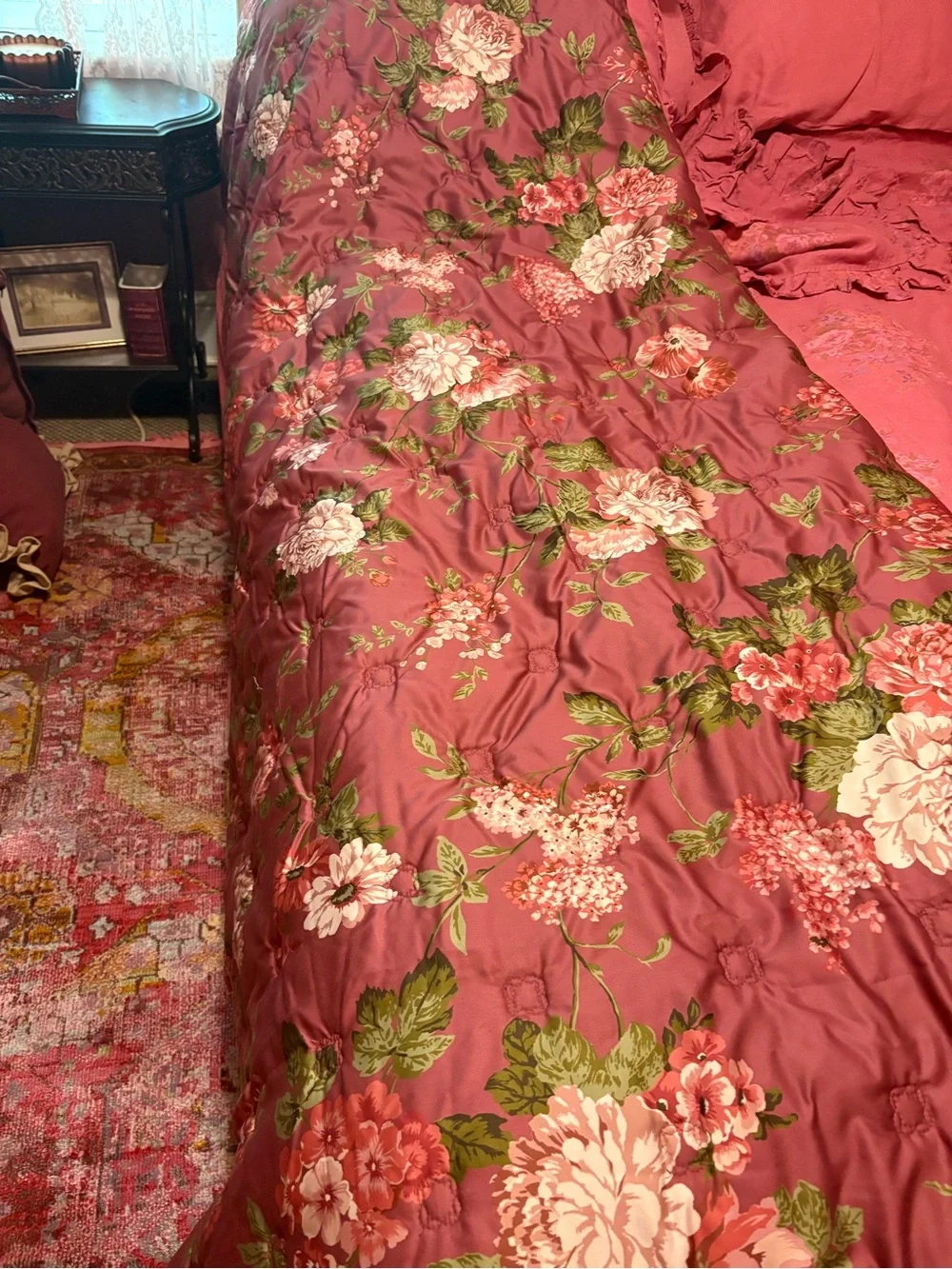 The Company Store Victorian Garden full/queen comforter. Excellent condition!